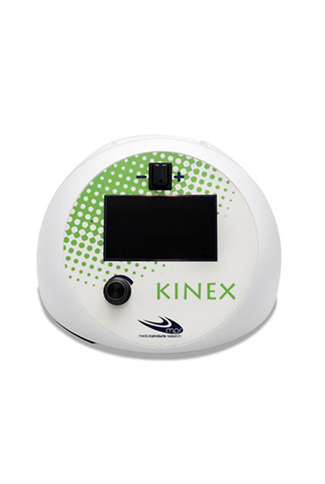 Das weiße, kompakte Kinex-Gerät mit einem schwarzen Display und grüner Akzentfarbe. Das Gerät ist ein mechanischer Hustenassistent zur effektiven Sekretmobilisation bei Patienten mit Abhustschwäche und wird von VIVISOL vertrieben.